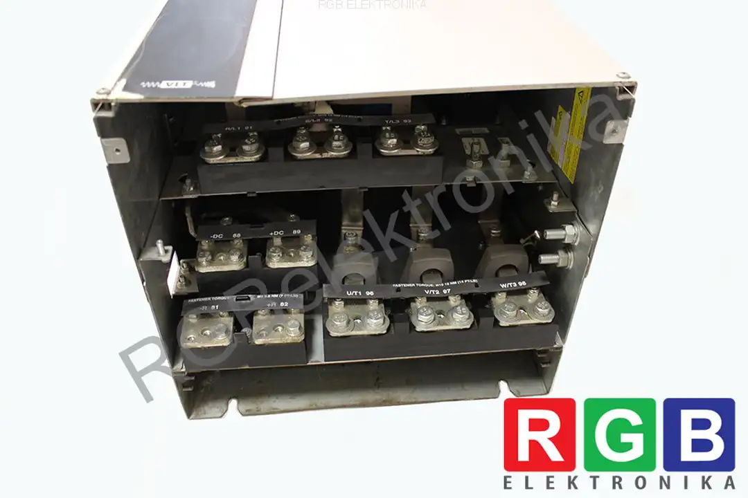 178B8233 VLT5152PT5C00EBR1DLF00A00 C1 DANFOSS